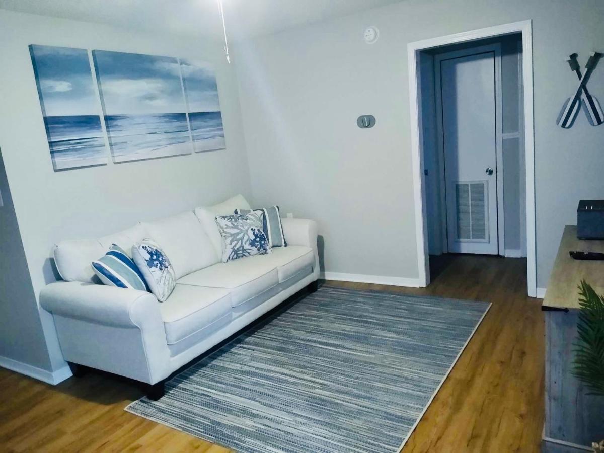 White Sand Getaway Steps From Beach Gulfport Bagian luar foto